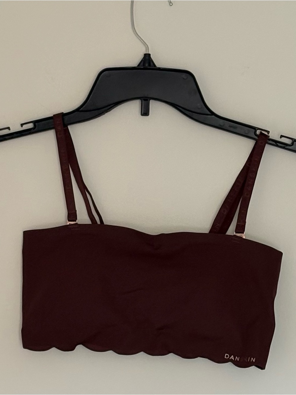 Danskin Scalloped Seamless Wirefree Bandeau Bralette Burgundy Maroon Size M